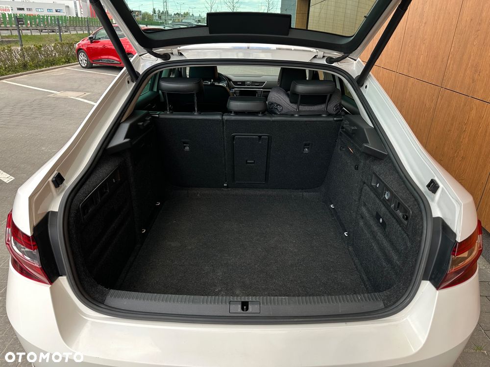 Skoda Superb 1.8 TSI L&K DSG - 14