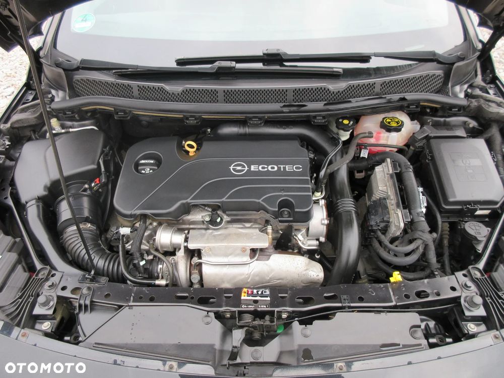 Opel Astra 1.4 Turbo Innovation - 26