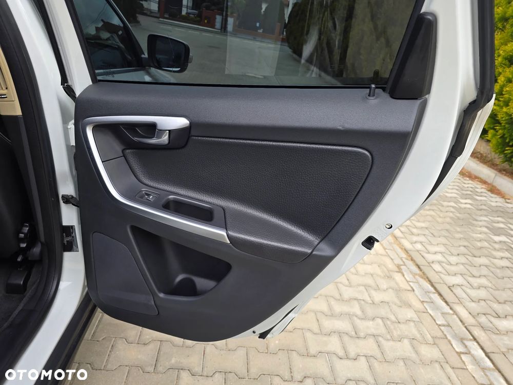 Volvo XC 60 D3 Momentum - 20