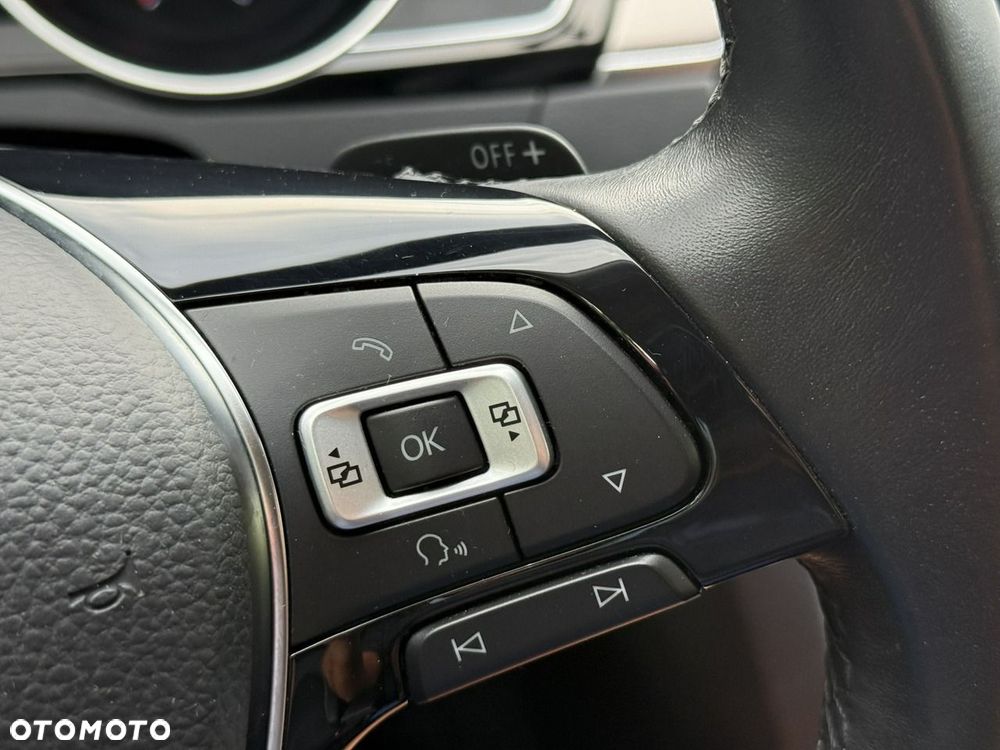 Volkswagen Passat 2.0 TDI SCR DSG 4Motion Business - 26