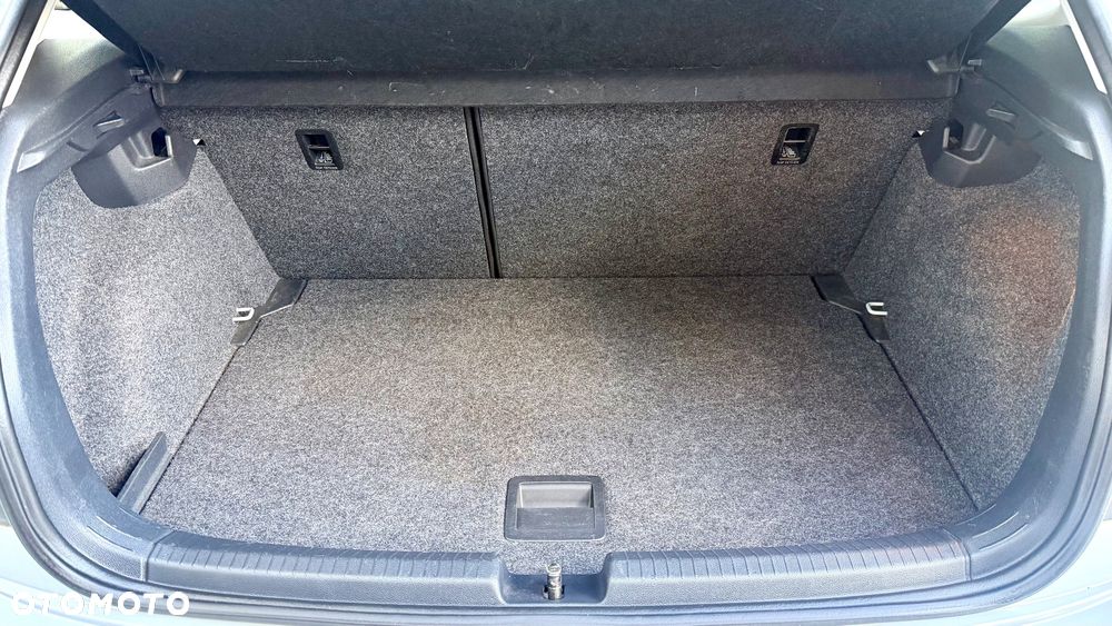 Volkswagen Polo - 11