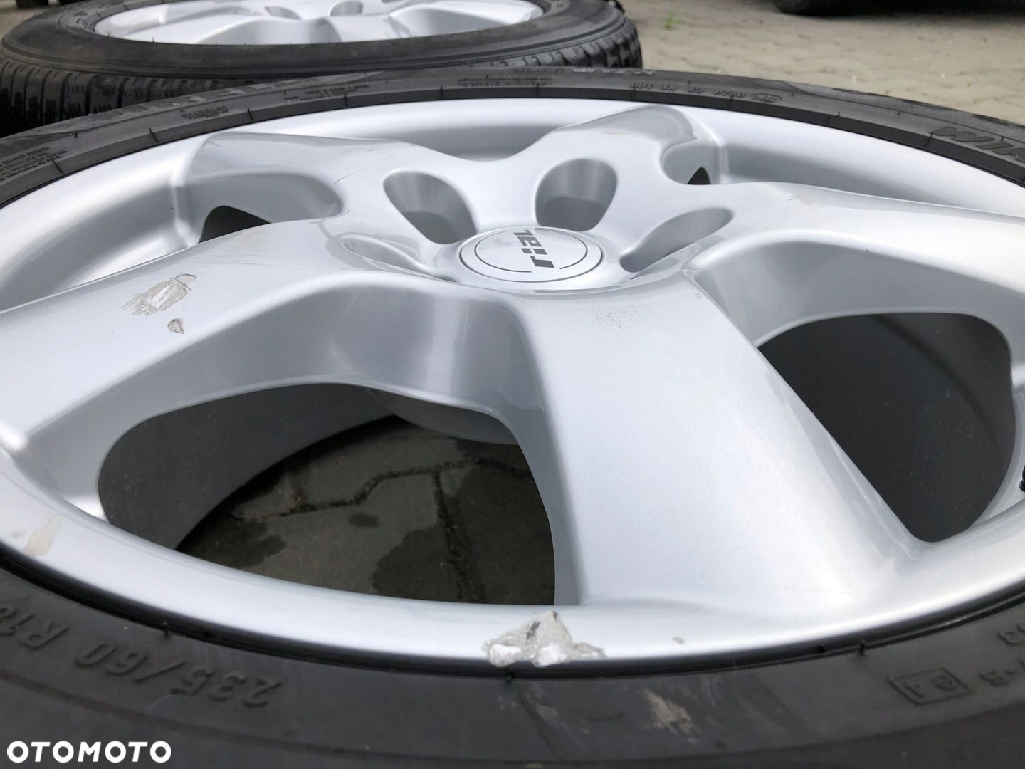 KOŁA Q7 TOUAREG CAYENNE 235/60/R18 PIRELLI RIAL - 10