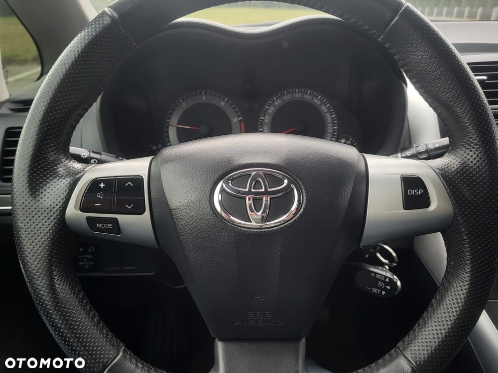 Toyota Auris 2.0 D-4D Prestige - 20