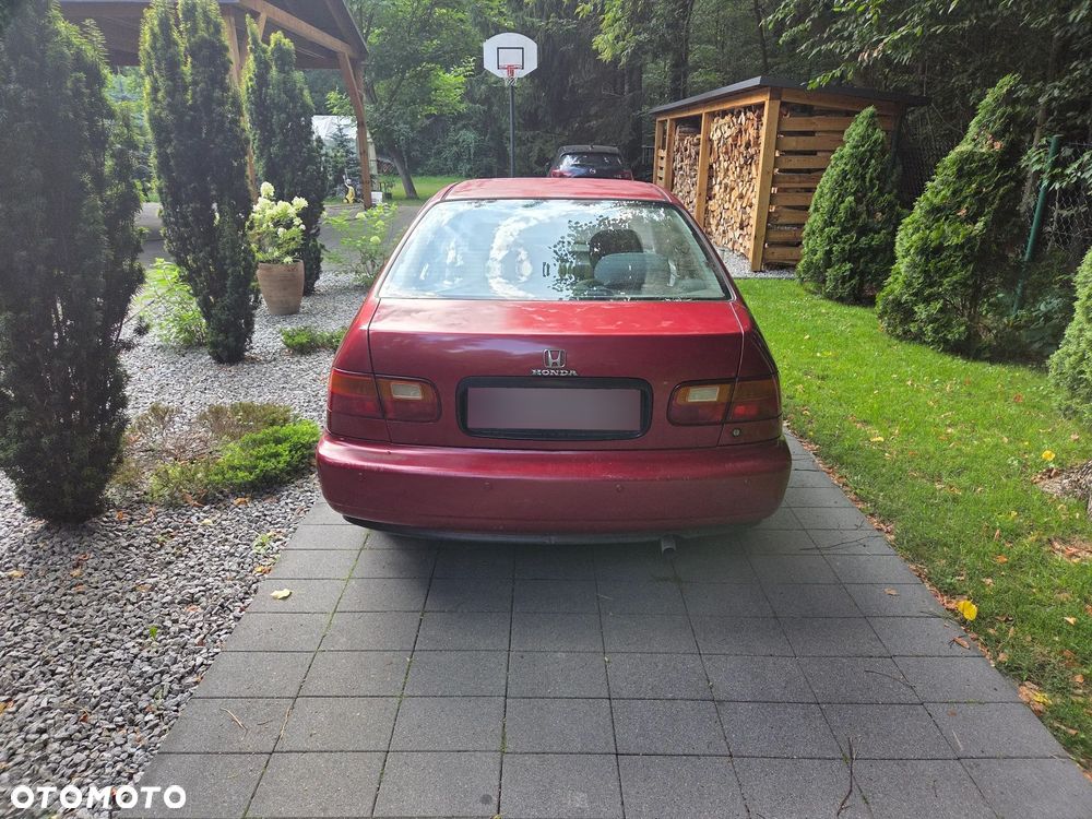 Honda Civic 1.5i - 4