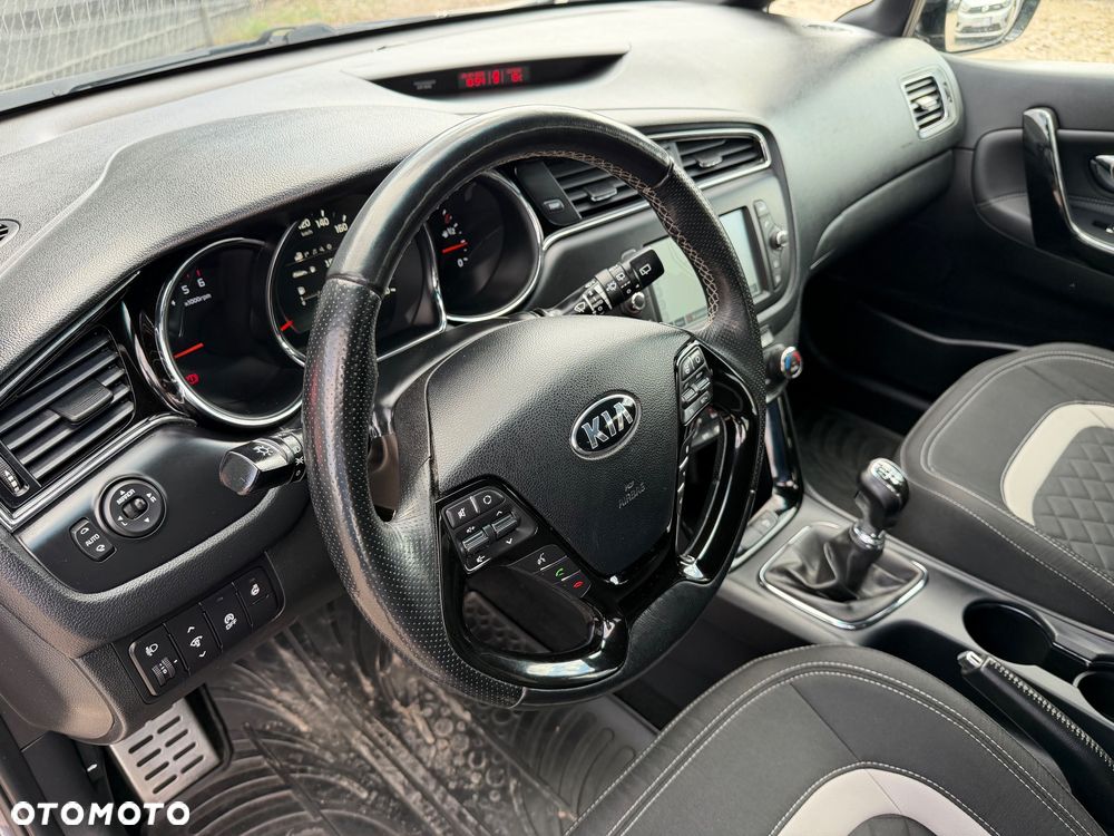 Kia Ceed 1.6 CRDi 136 ISG GT Line - 17
