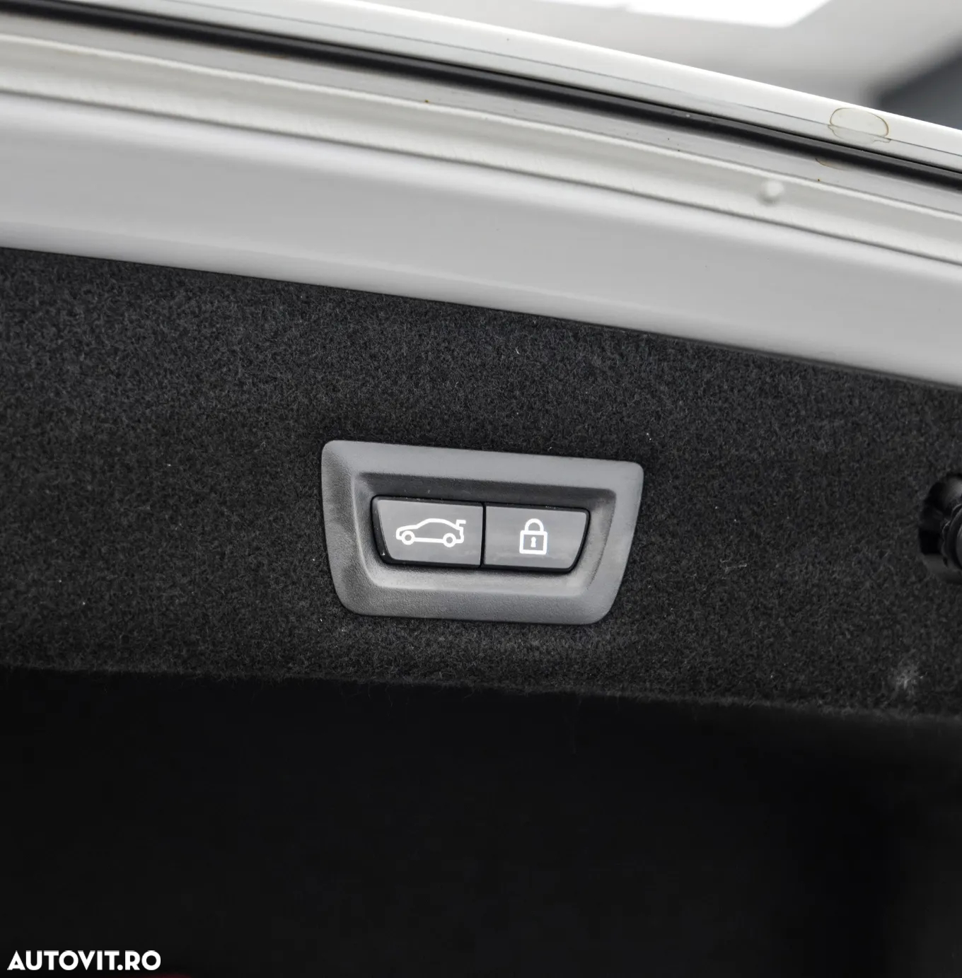 BMW Seria 7 730Ld xDrive - 32