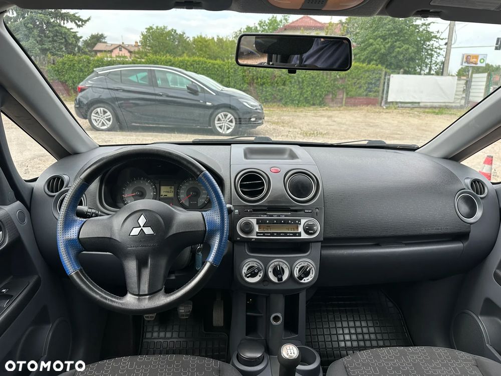 Mitsubishi Colt - 13