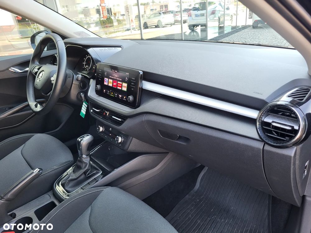 Skoda Fabia 1.0 TSI Ambition DSG - 30