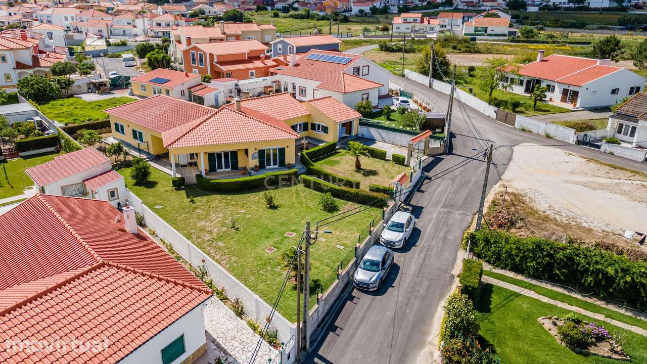 Moradia T4 térrea com lote de 1.600m2 - Grande imagem: 2/39