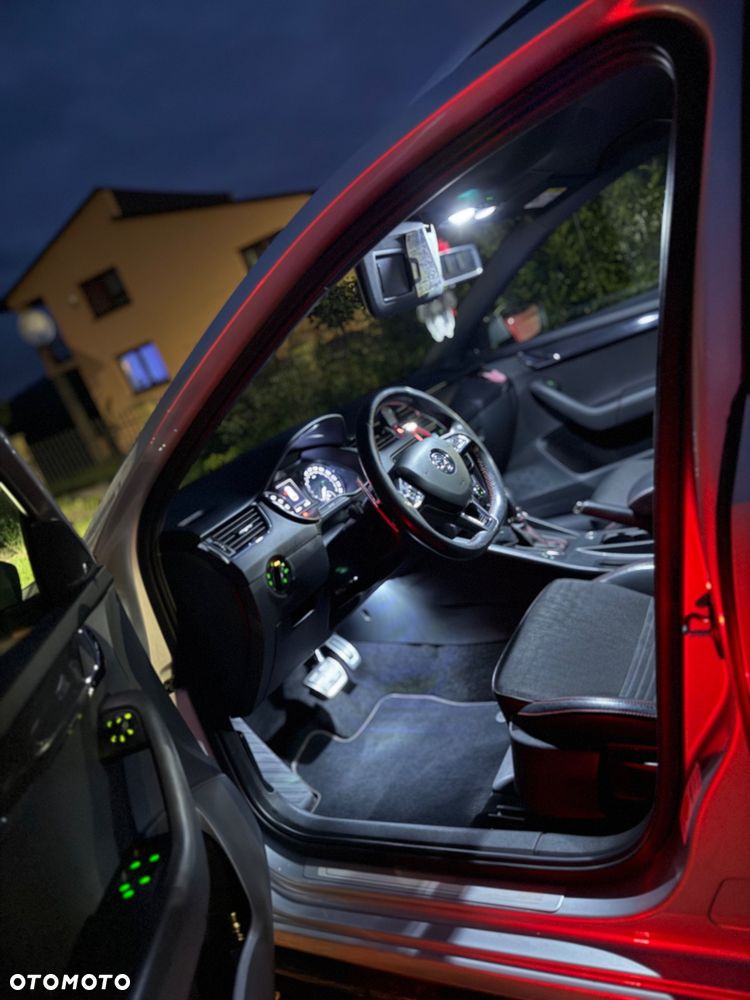 Skoda Octavia 2.0 TDI 4x4 RS DSG - 21