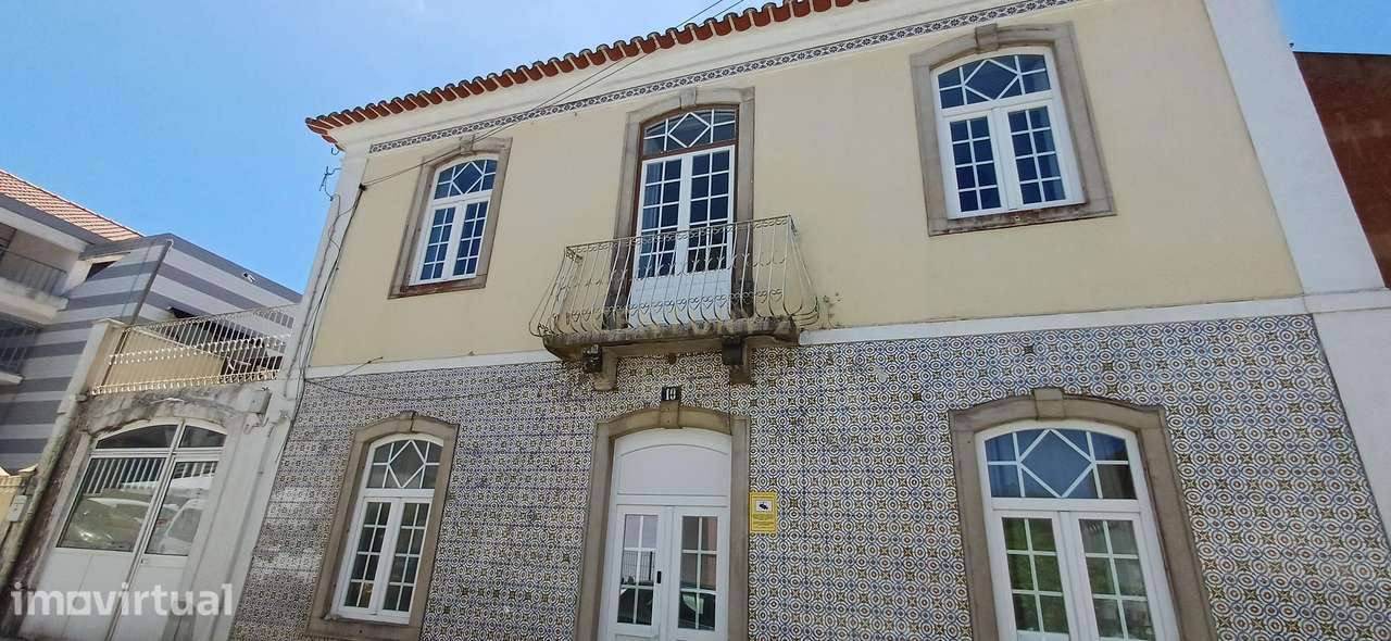 MORADIA DE CHARME NO CORAÇÃO DE SINTRA * 3 Apartamentos * 6 quartos - Grande imagem: 2/60