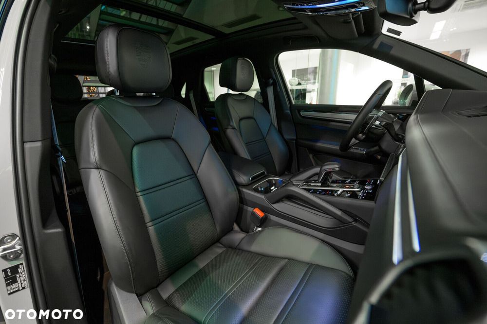 Porsche Cayenne - 16