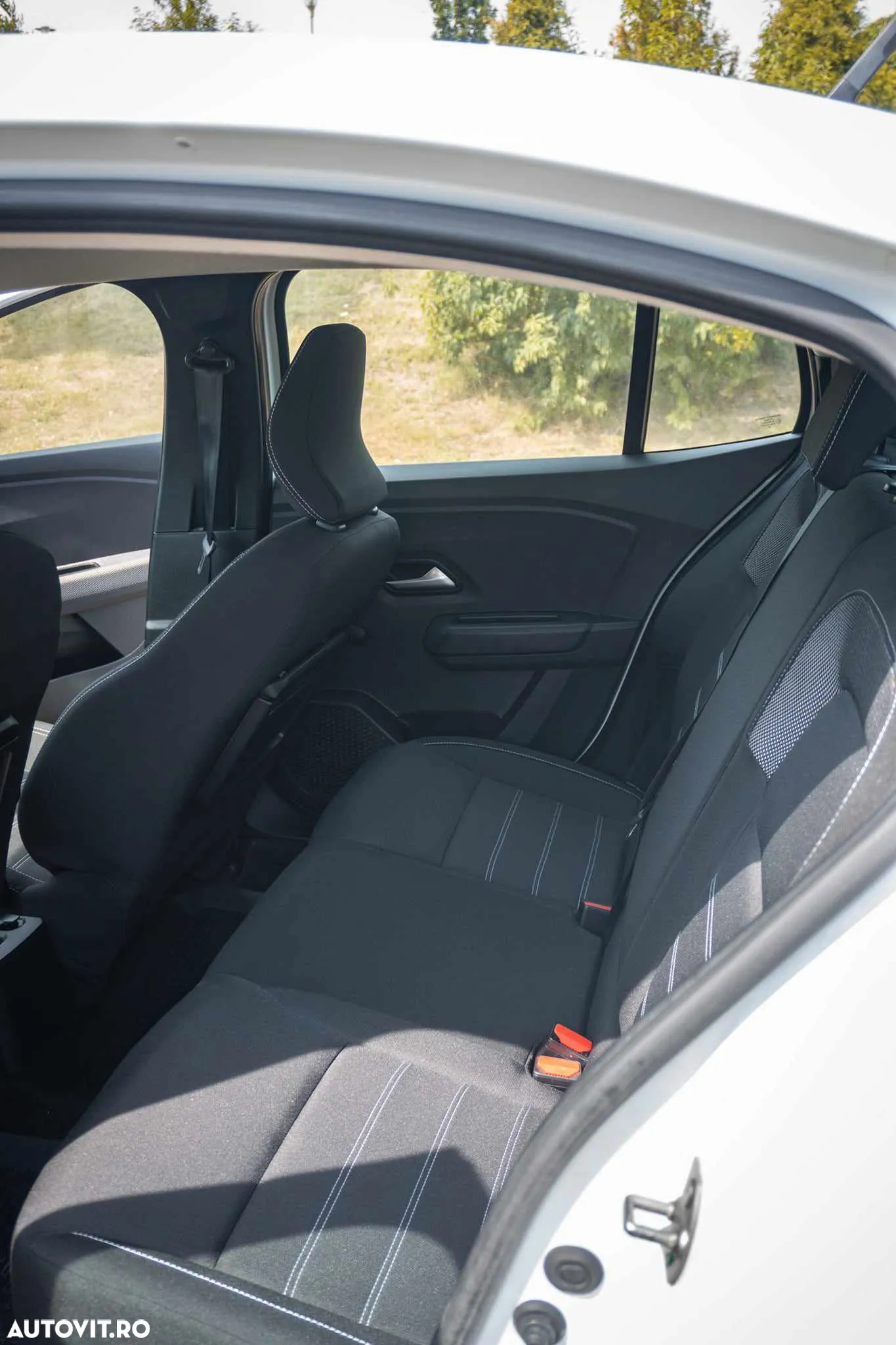 Dacia Logan ECO-G 100 MT6 Comfort - 31