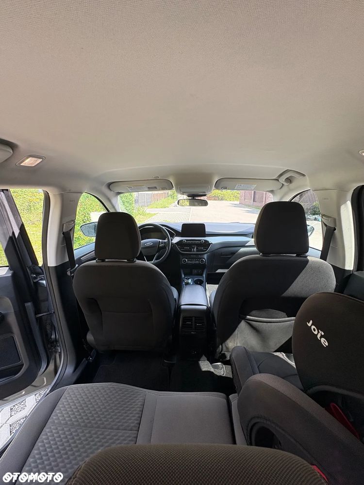 Ford Kuga - 17