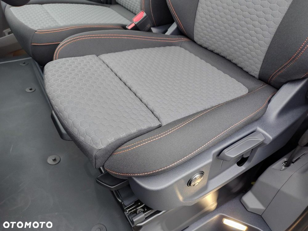 Volkswagen Transporter Furgon, 2,0TDI 150KM, 6-bieg.manualna, r.o :3500 mm - 12