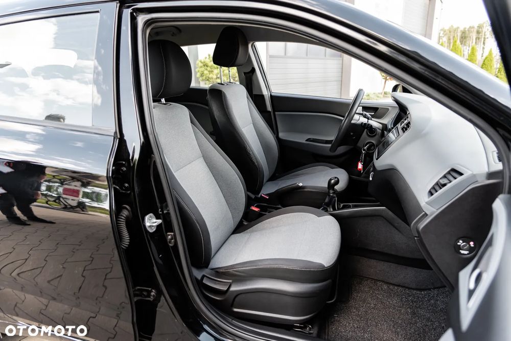 Hyundai i20 1.2 Select - 23