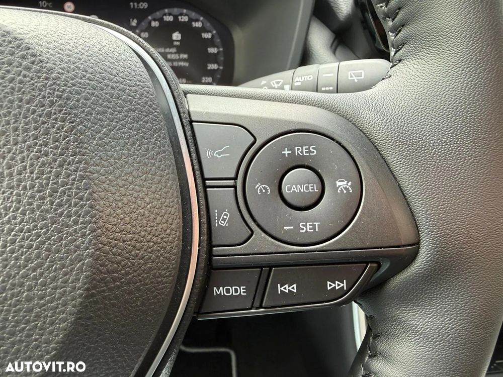 Toyota RAV4 Luxury 2.5 HYBRID 222CP AWD - 27