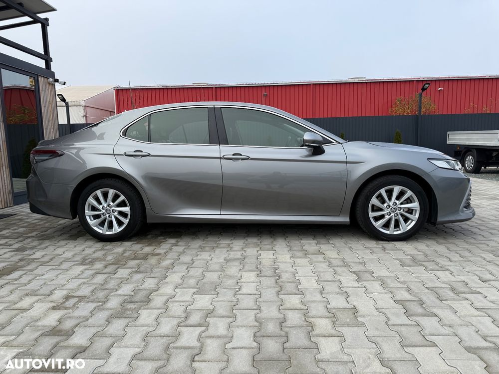 Toyota Camry Business Edition - 8