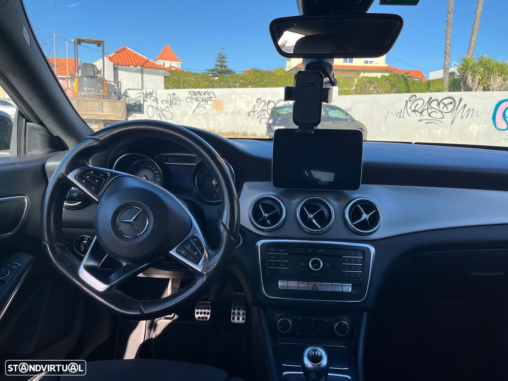 Mercedes-Benz CLA 180 d Shooting Brake AMG Line - 7