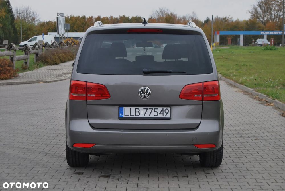 Volkswagen Touran - 18