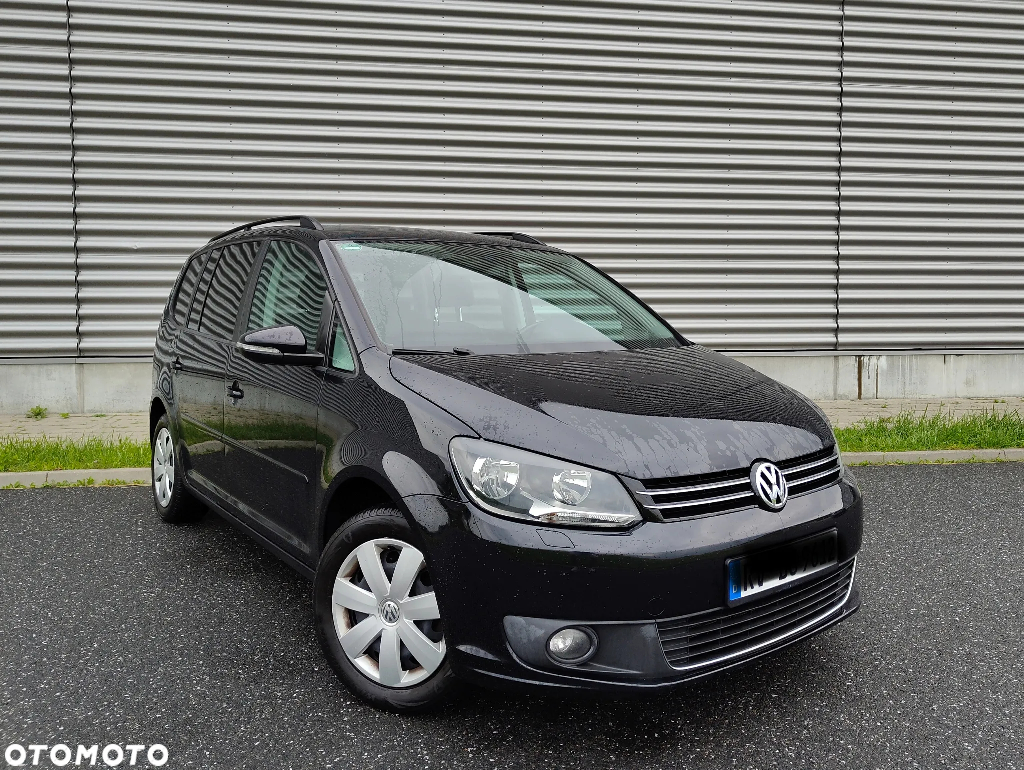 Volkswagen Touran - 10