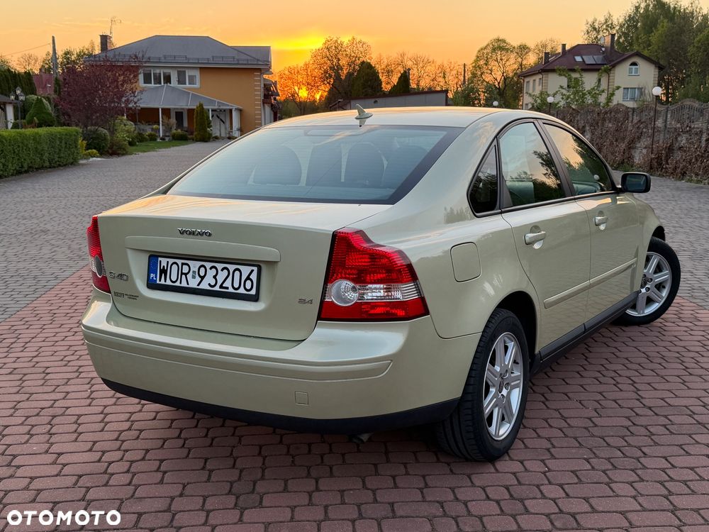 Volvo S40 2.4i Momentum - 4