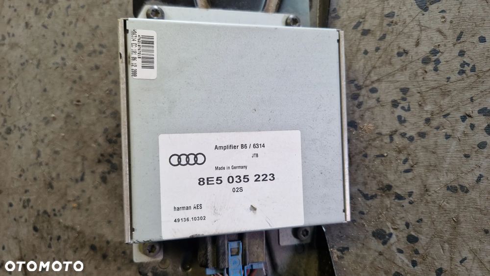 AUDI A4 B6 WZMACNIACZ 8E0035223 - 1