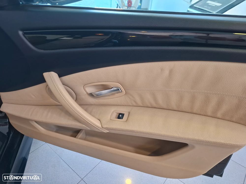 BMW 520 Gran Turismo - 11