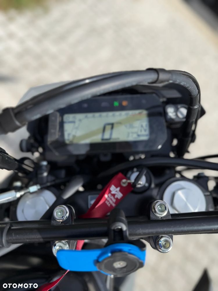 Honda CRF - 9