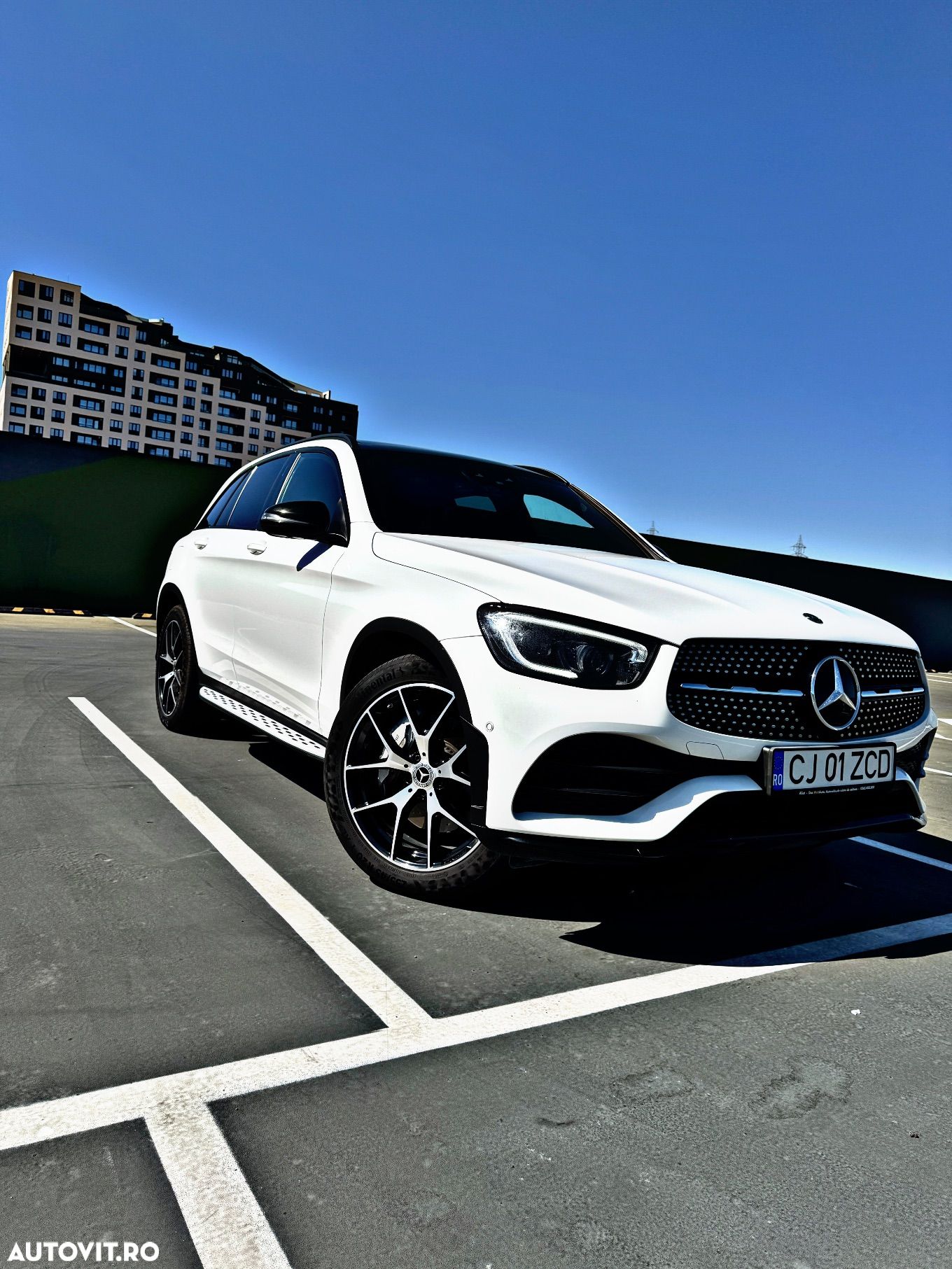 Mercedes-Benz GLC 300 d 4Matic 9G-TRONIC AMG Line Plus - 1