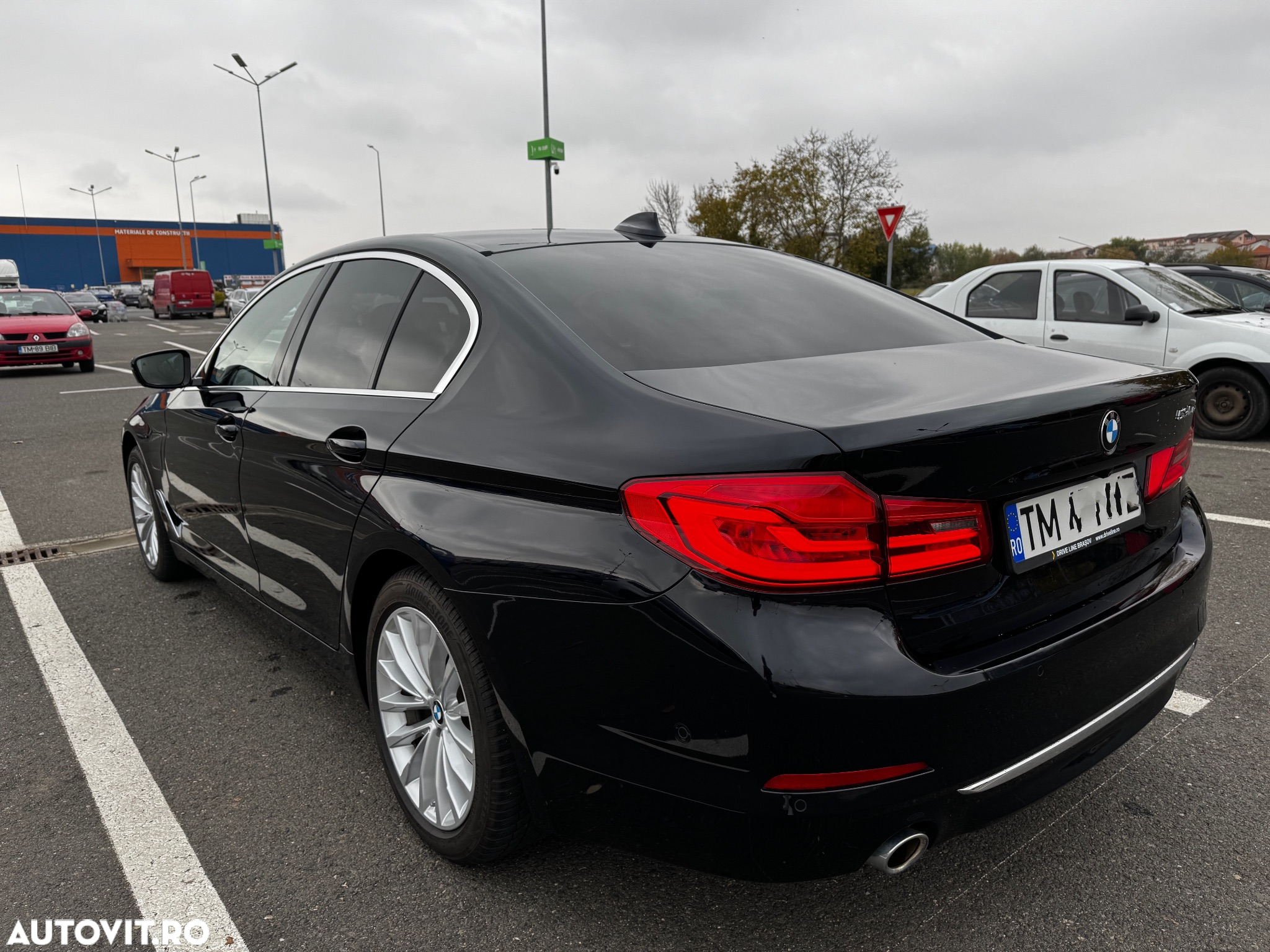 BMW Seria 5 530e Aut. Luxury Line - 4