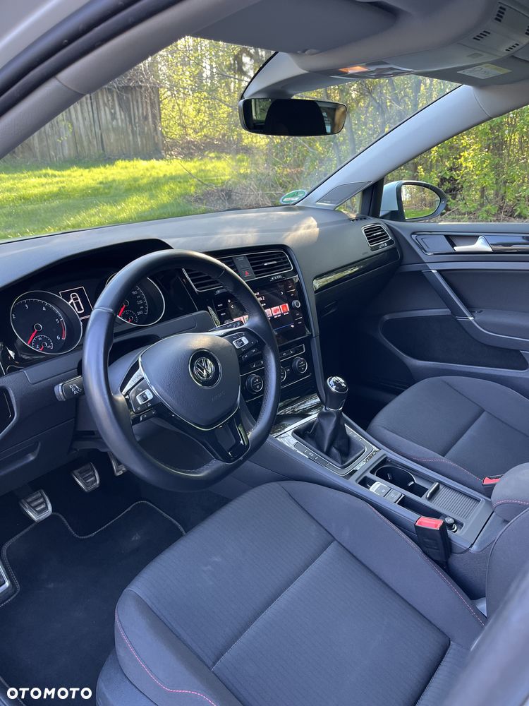 Volkswagen Golf - 12