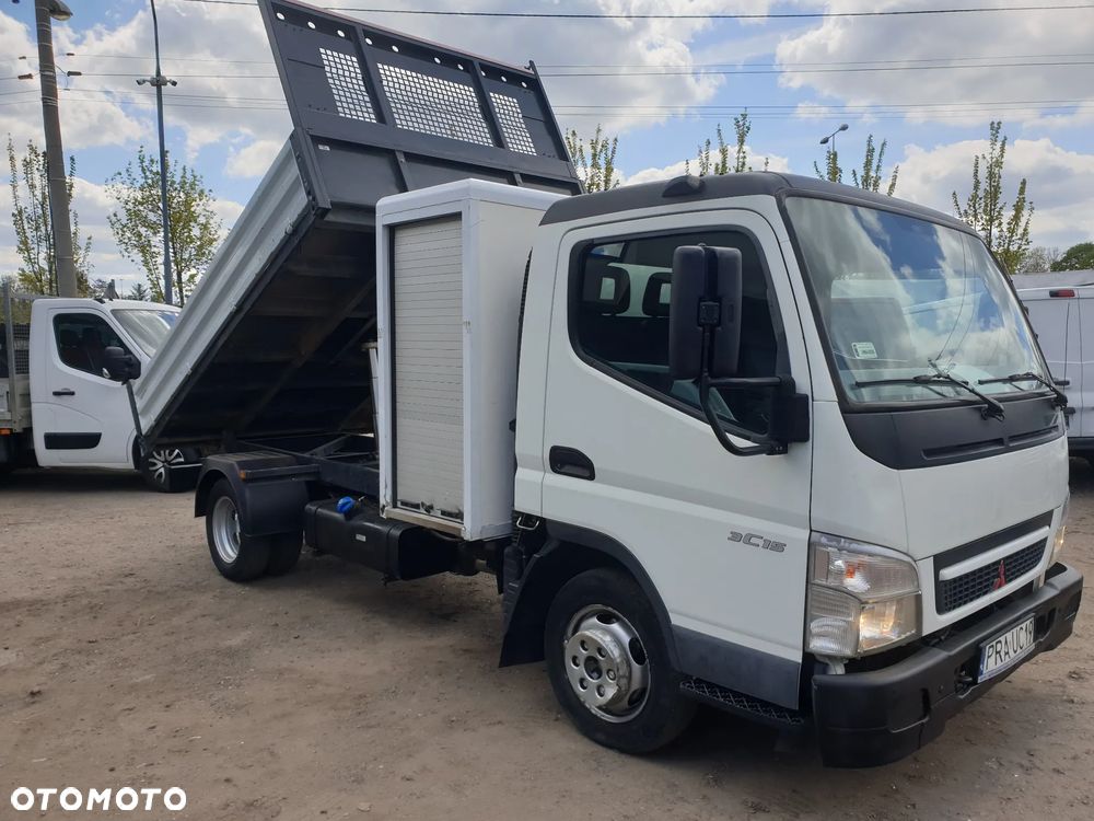 Mitsubishi FUSO FB83 - 1