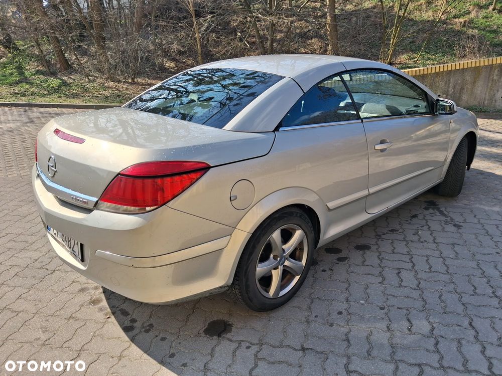 Opel Astra - 11