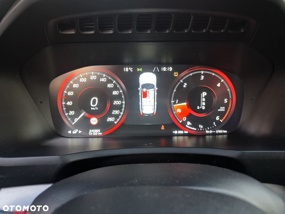Volvo XC 90 - 34