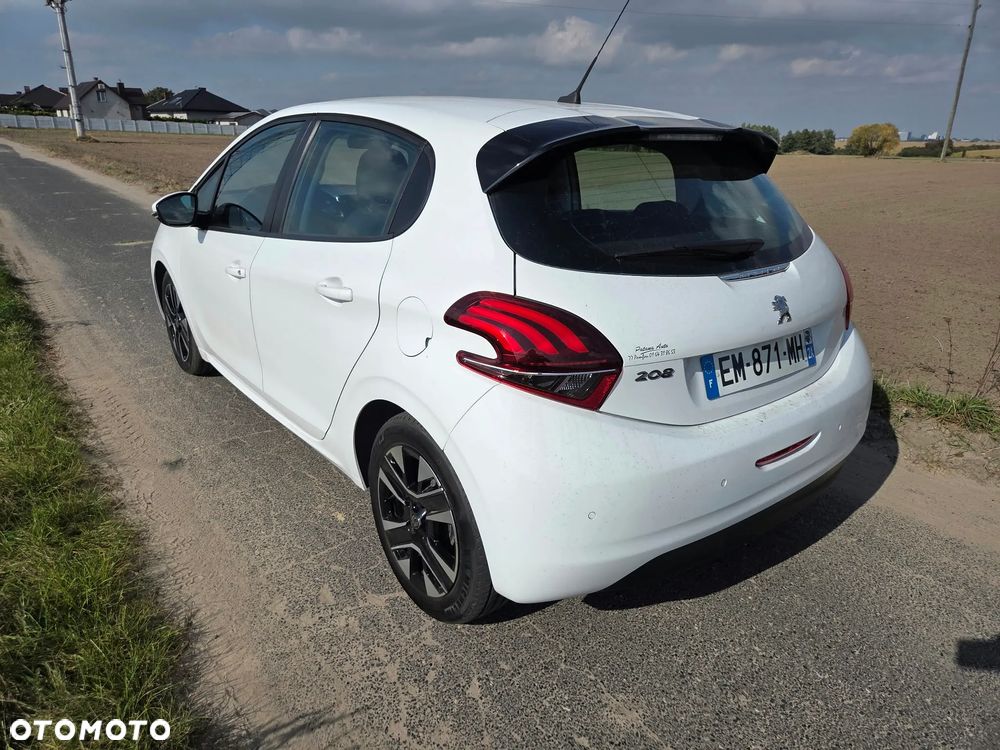 Peugeot 208 1.6 BlueHDi Active - 16