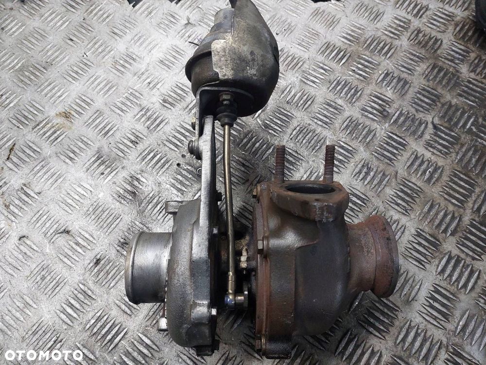 TURBOSPRĘŻARKA TURBINA OPEL ASTRA J 2.0 CDTI 55570748 - 2