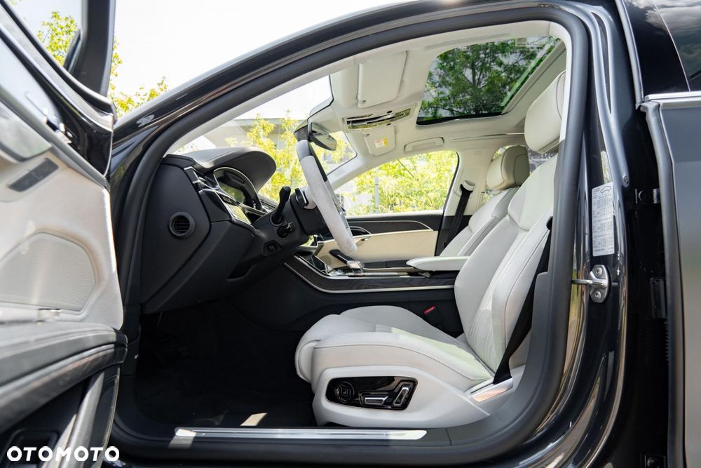 Audi A8 L 55 TFSI mHEV Quattro Tiptr - 14