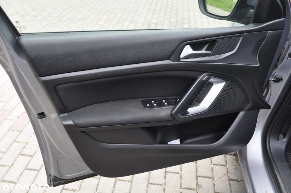 Peugeot 308 125 THP Allure - 7