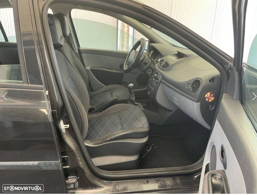 Renault Clio 2007 photo 3