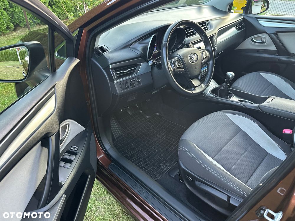 Toyota Avensis Touring Sports 1.6 D-4D Business Edition - 38
