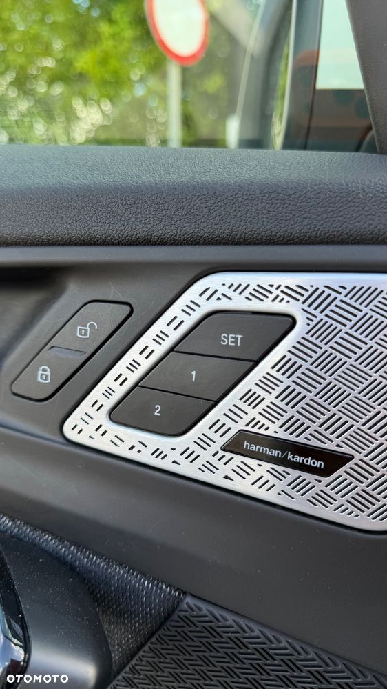 BMW X1 sDrive18d - 11