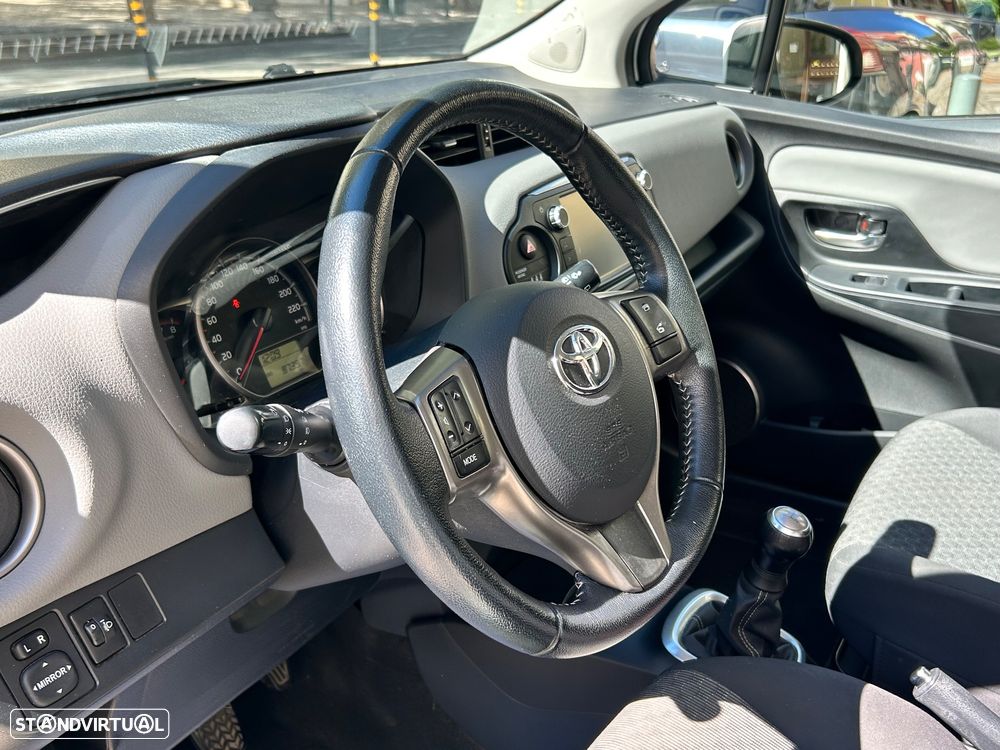 Toyota Yaris 1.0 VVT-i Comfort +PS Style +P.Techno - 22