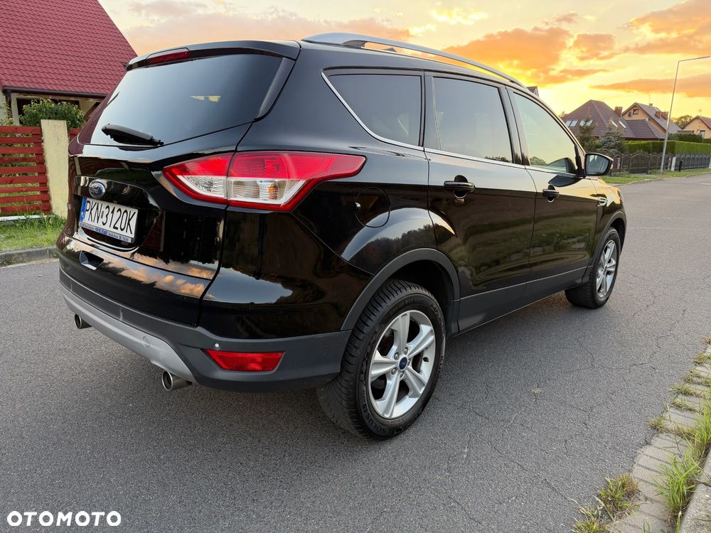 Ford Kuga 2.0 TDCi 2x4 Titanium - 2