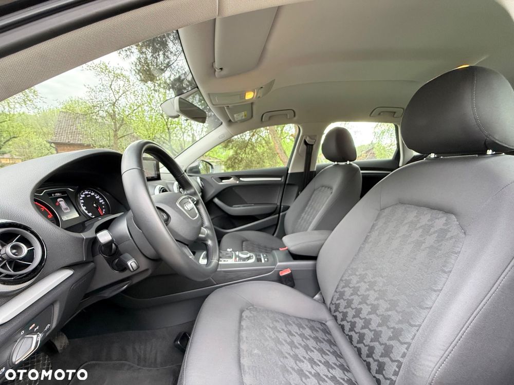 Audi A3 Sportback 1.2 TFSI Attraction S tronic - 16