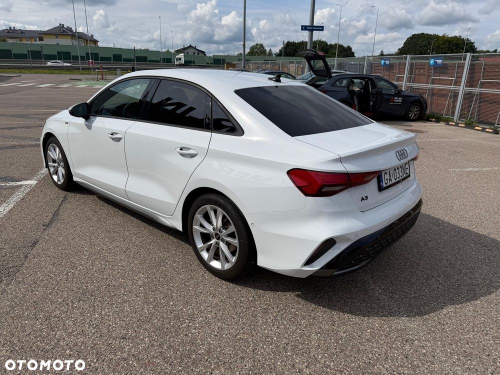 Audi A3 Limousine 30 TFSI S tronic S line - 2