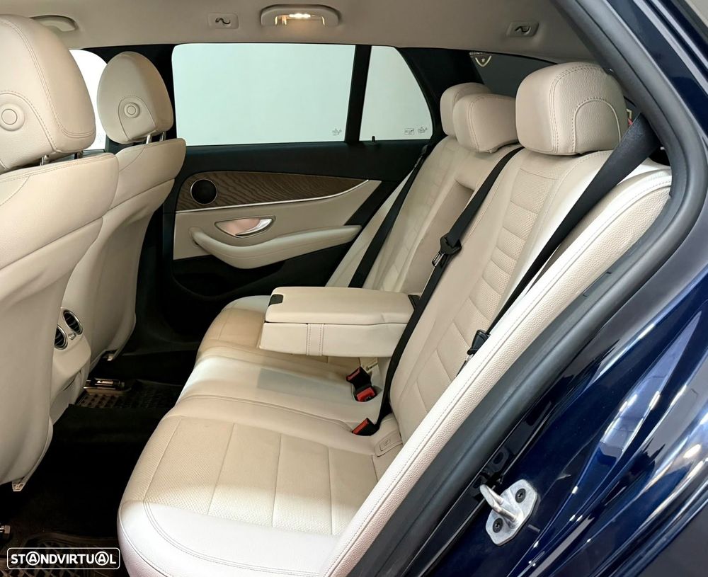 Mercedes-Benz E 300 - 12