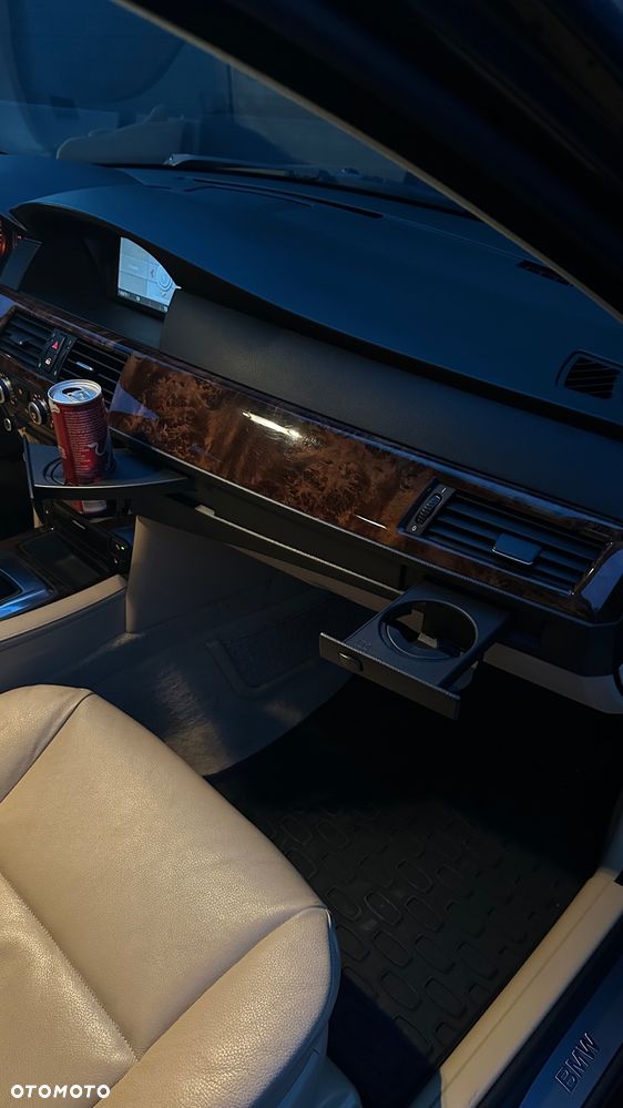 BMW Seria 5 535d Sport-Aut - 24