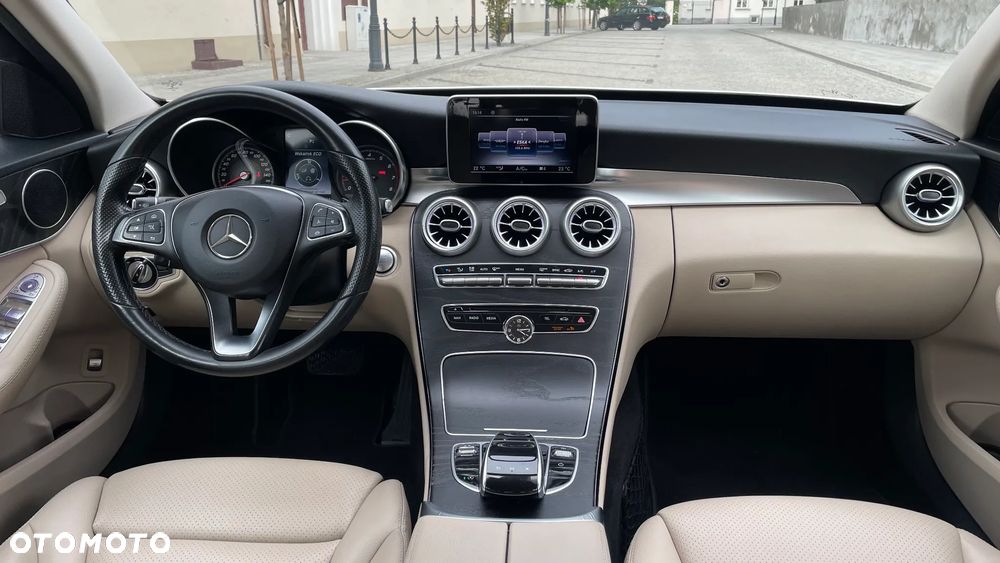 Mercedes-Benz Klasa C 300 7G-TRONIC - 5