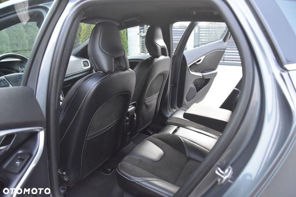 Volvo V40 D2 Drive-E R-Design Momentum - 15